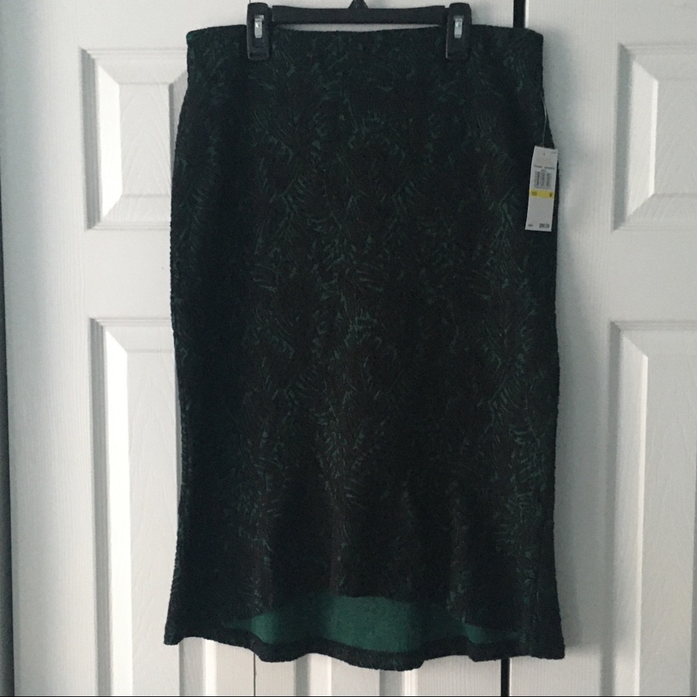 Michael Kors Black Jacquard Leaf Skirt size MED